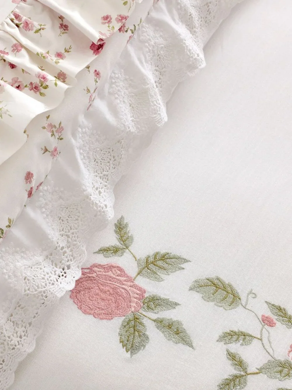 LoveShackFancy x Pottery Barn NWT Pink Embroidered Rose Duvet Cover QUEEN